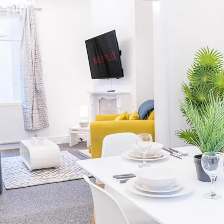 *king Bed* Comfy House